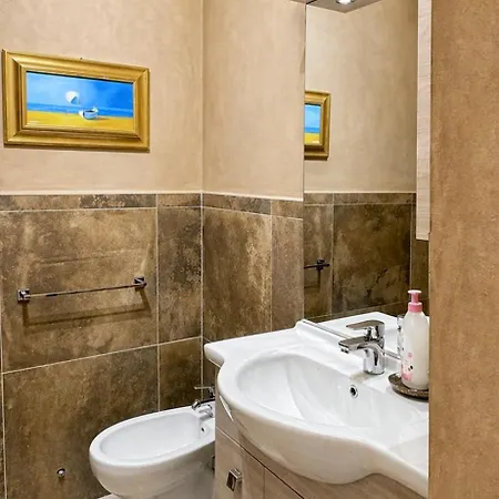 Elegante Oasi Vicino Al Mare - Dei Marmi Apartment